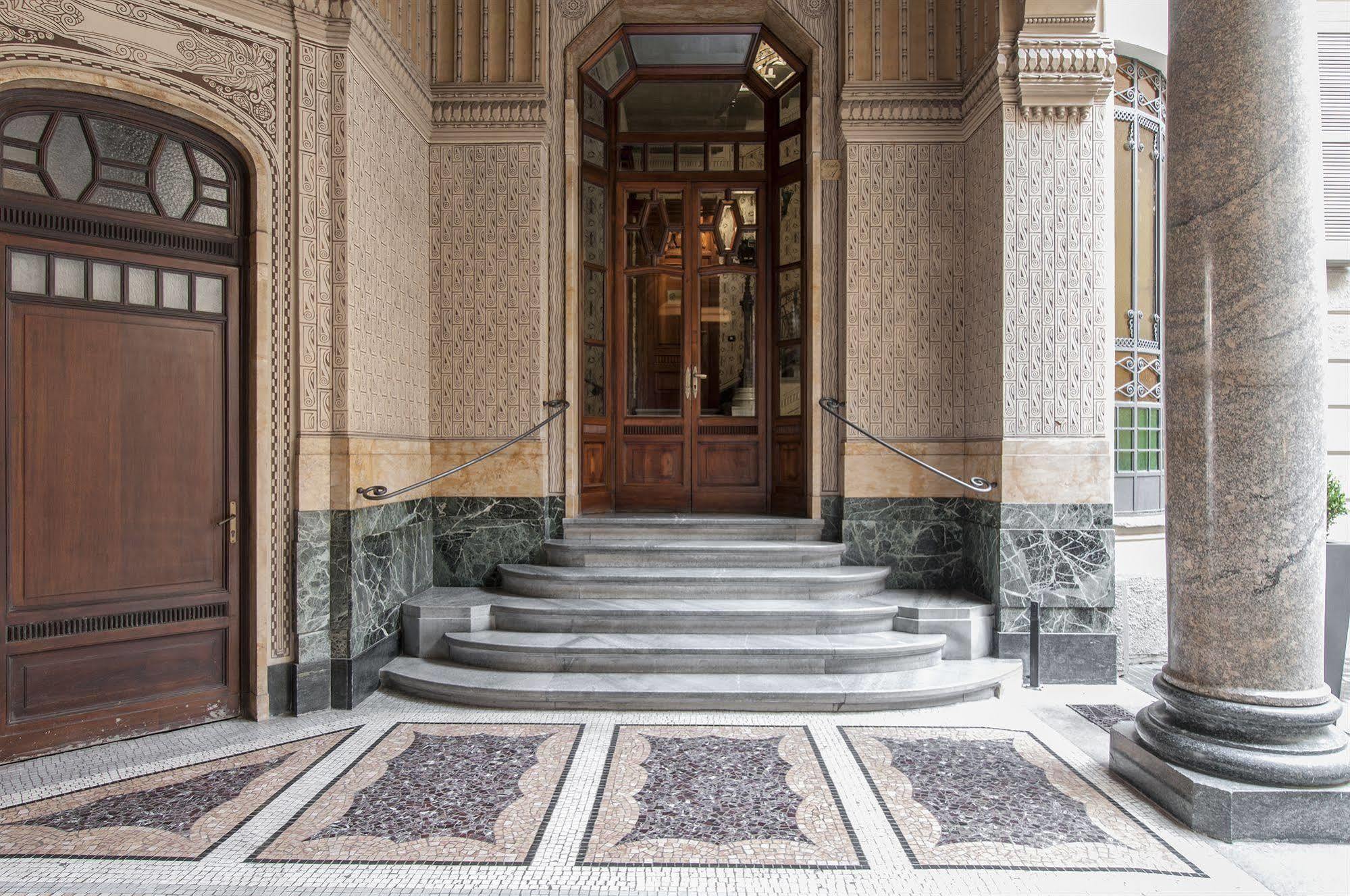 Milan Royal Suites Esterno foto