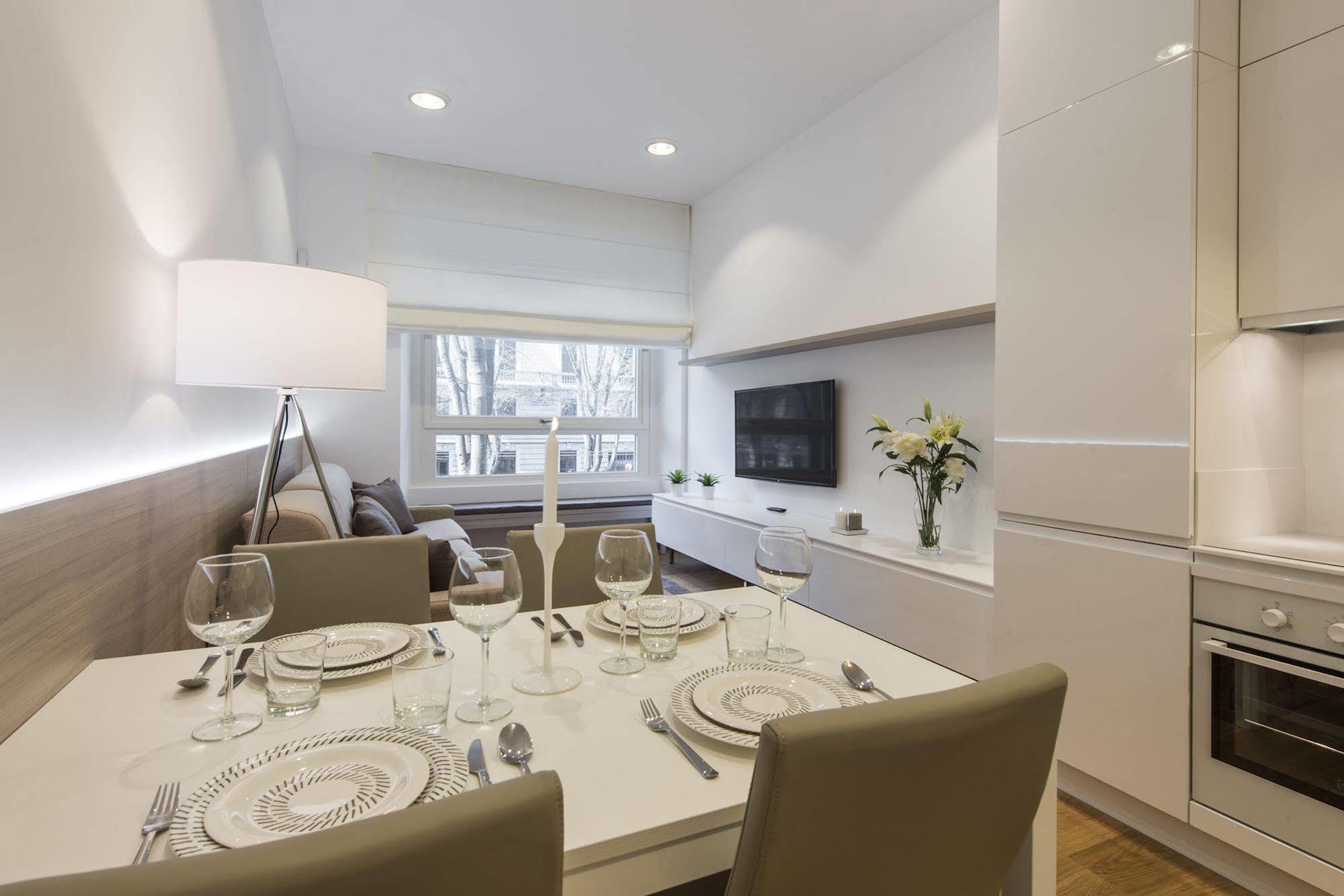 Milan Royal Suites Esterno foto