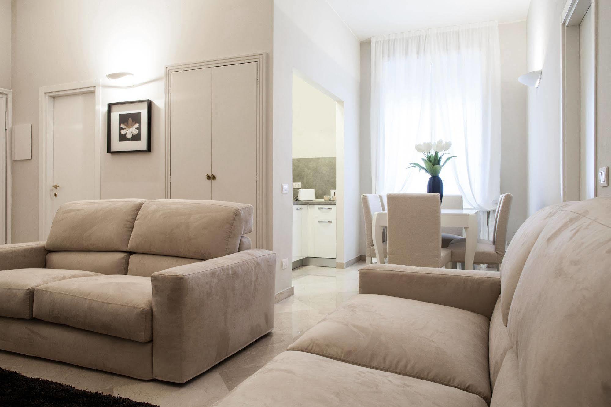 Milan Royal Suites Esterno foto