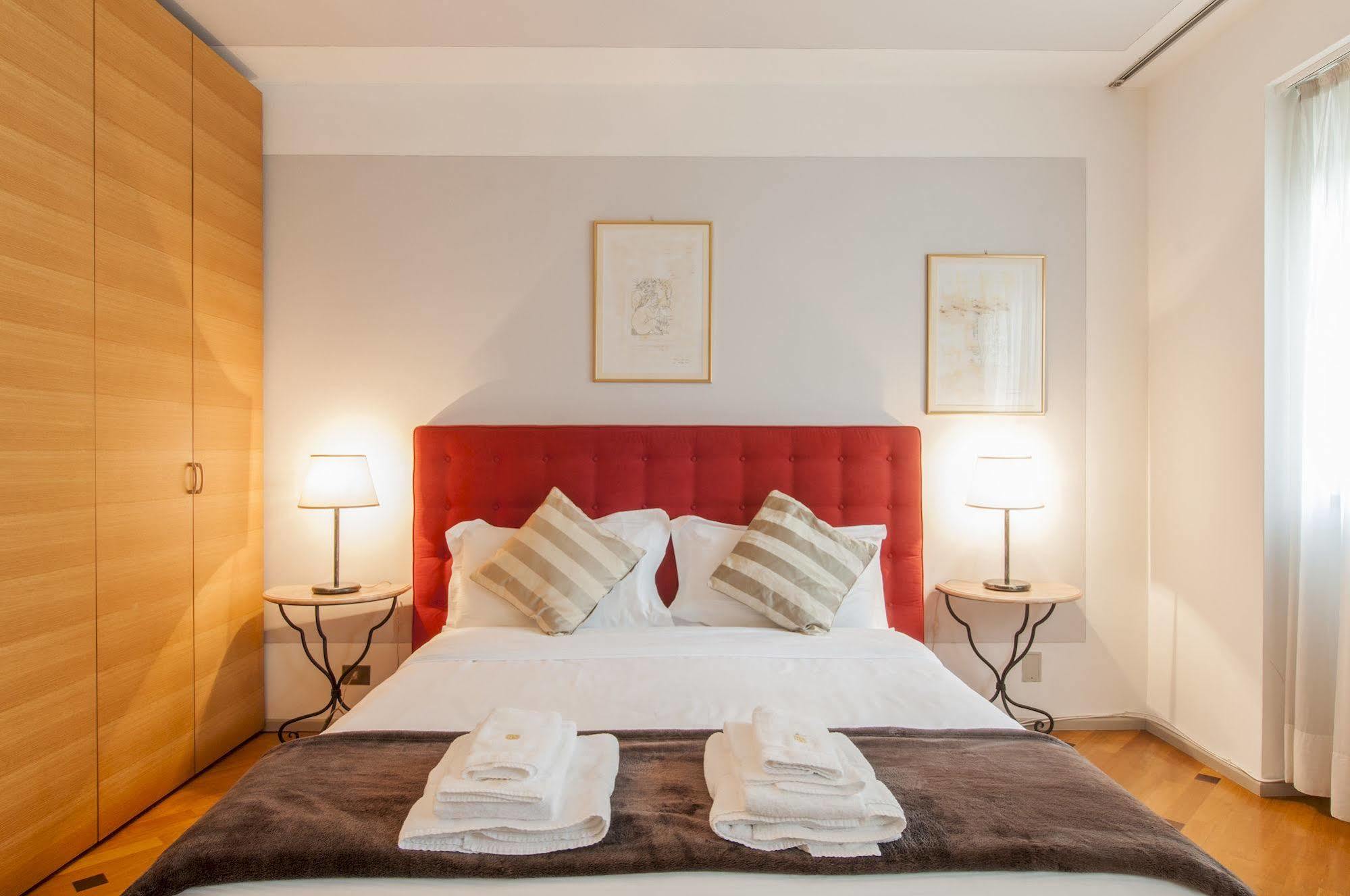 Milan Royal Suites Esterno foto